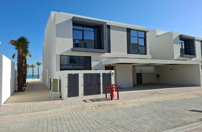 Villa - 4 Bedrooms - 5 Bathrooms for sale in Danah Bay - Al Marjan Island - Ras Al Khaimah
