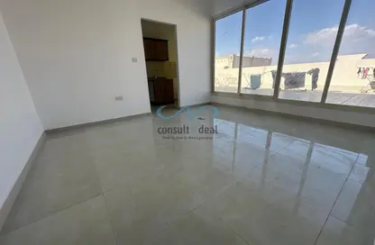 Apartment - Studio - 1 Bathroom for rent in Mohamed Bin Zayed Centre - Mohamed Bin Zayed City - Abu Dhabi