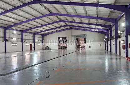 Warehouse - Studio - 1 Bathroom for rent in RAS - Umm Ramool - Dubai