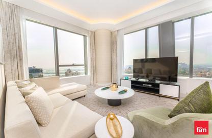 Apartment - 1 Bedroom - 1 Bathroom for sale in The Palm Tower - Palm Jumeirah - Dubai