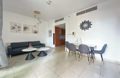 Apartment - 1 Bedroom - 1 Bathroom for rent in Standpoint Tower 2 - Standpoint Towers - Downtown Dubai - Dubai