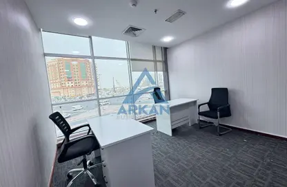 مكتب - غرفة نوم - 2 حمامات للايجار في مبنى الميزان - المحيصنة 4 - المحيصنة - دبي