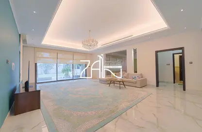 Villa - 6 Bedrooms - 7 Bathrooms for sale in Shakhbout City - Abu Dhabi