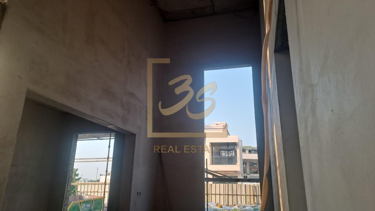Huge Plot | Private Pool and Lift | Handover Soon by 229540 