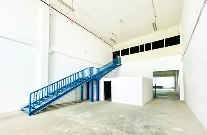 Warehouse - Studio - 2 Bathrooms for rent in Al Quoz 3 - Al Quoz - Dubai