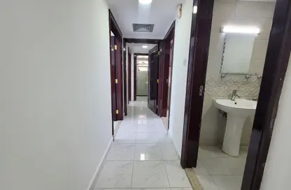 شقة - 2 غرف نوم - 2 حمامات للايجار في شارع الخالدية - الخالدية - أبوظبي