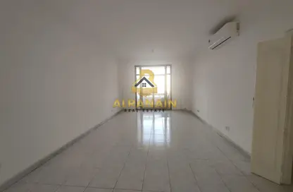 شقة - 2 غرف نوم - 2 حمامات للايجار في شريط الجيمي - الجيمي - العين