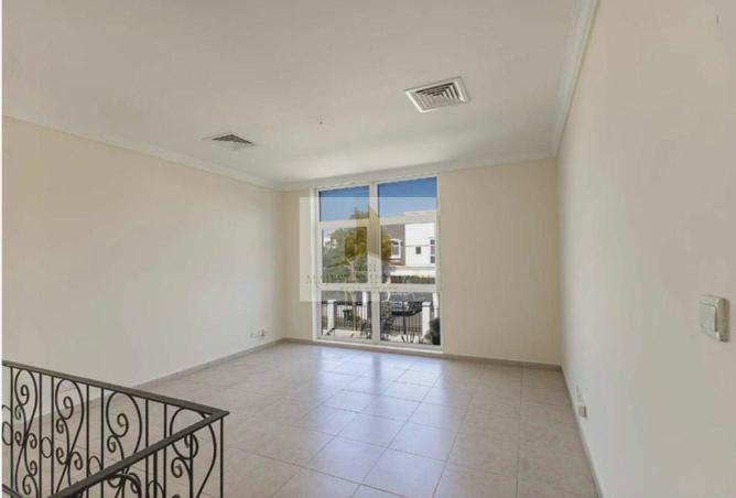 88743105 - Property Image 3
