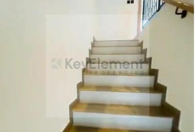 91818944 - صورة العقار 3