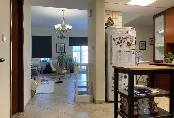 98705992 - Property Image 2