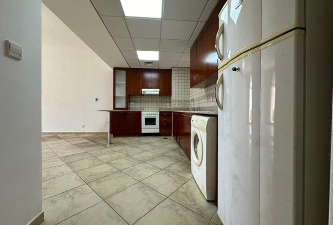 98704285 - Property Image 3
