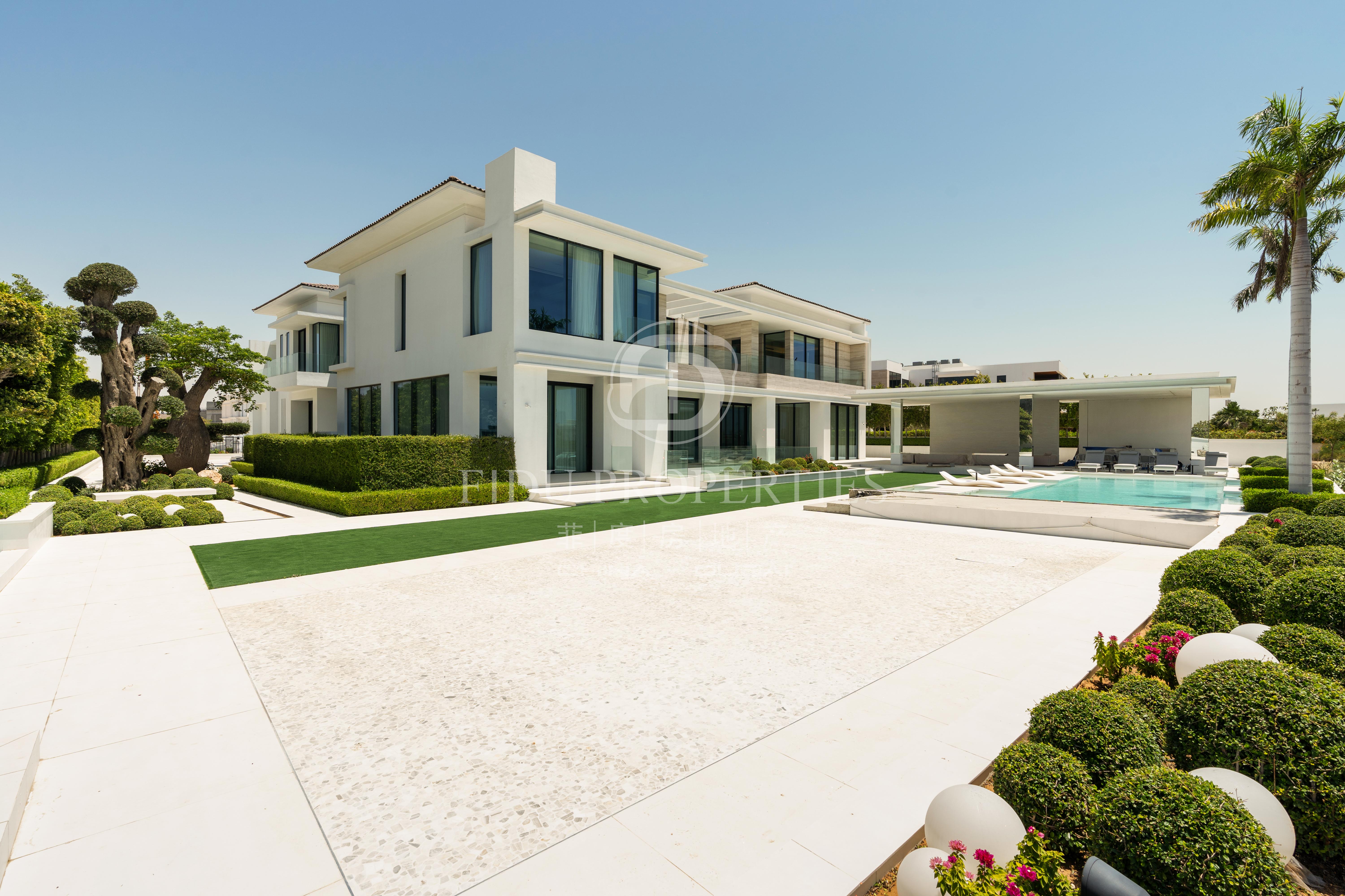 Custom Built 7 Bedrooms Mansion On The Golf Course