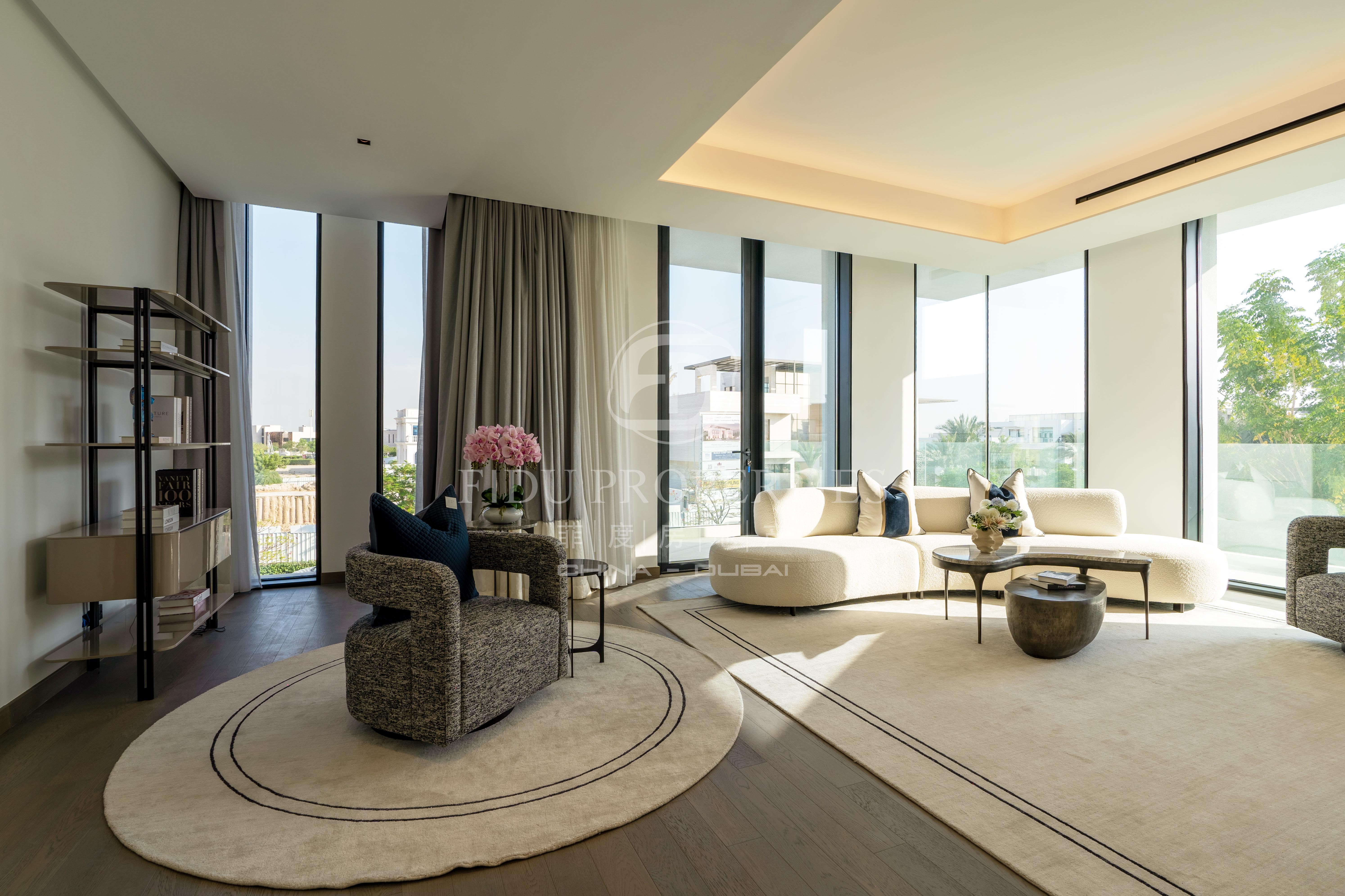 Custom Built 7 Bedrooms Mansion On The Golf Course