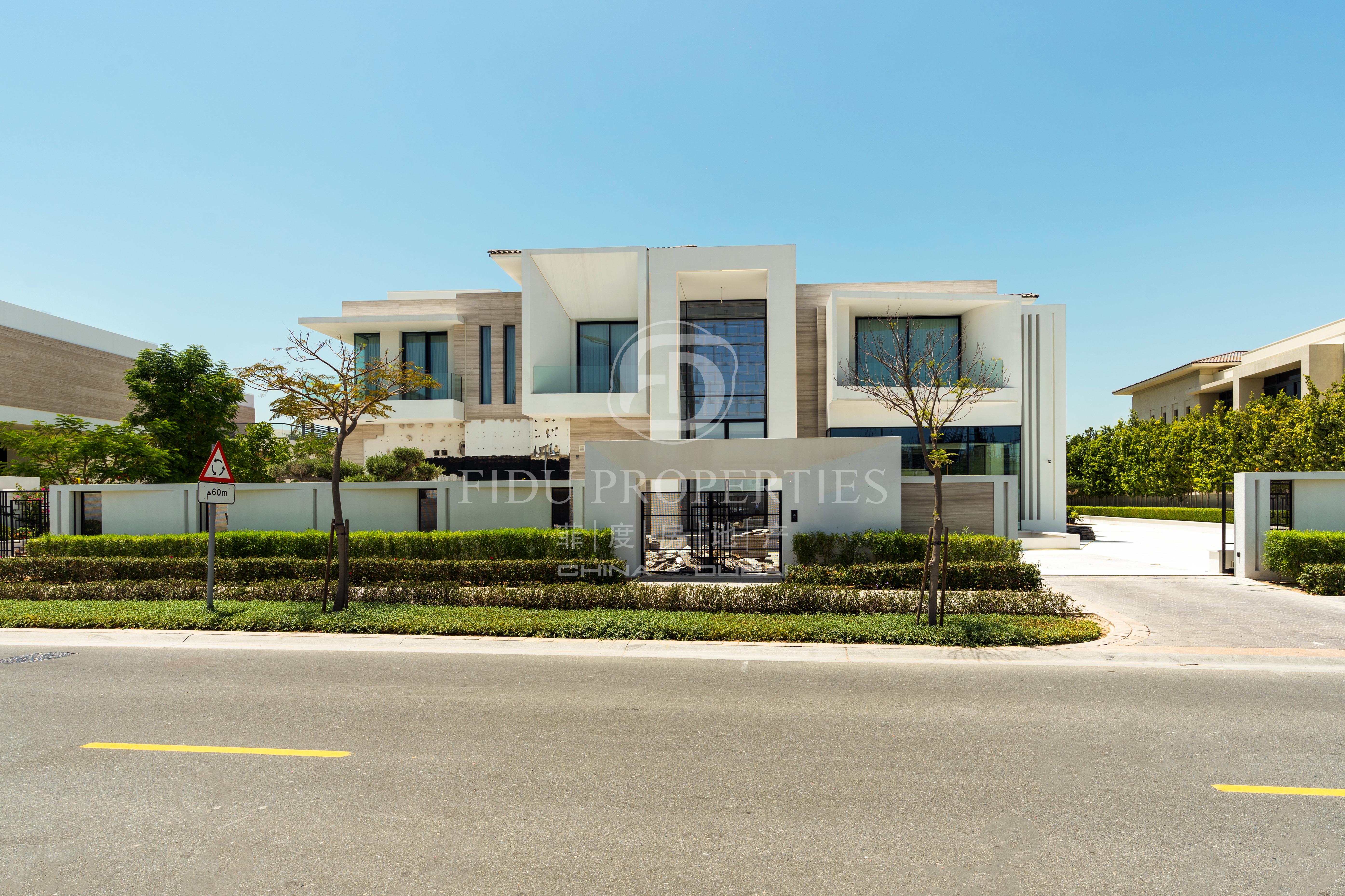 Custom Built 7 Bedrooms Mansion On The Golf Course
