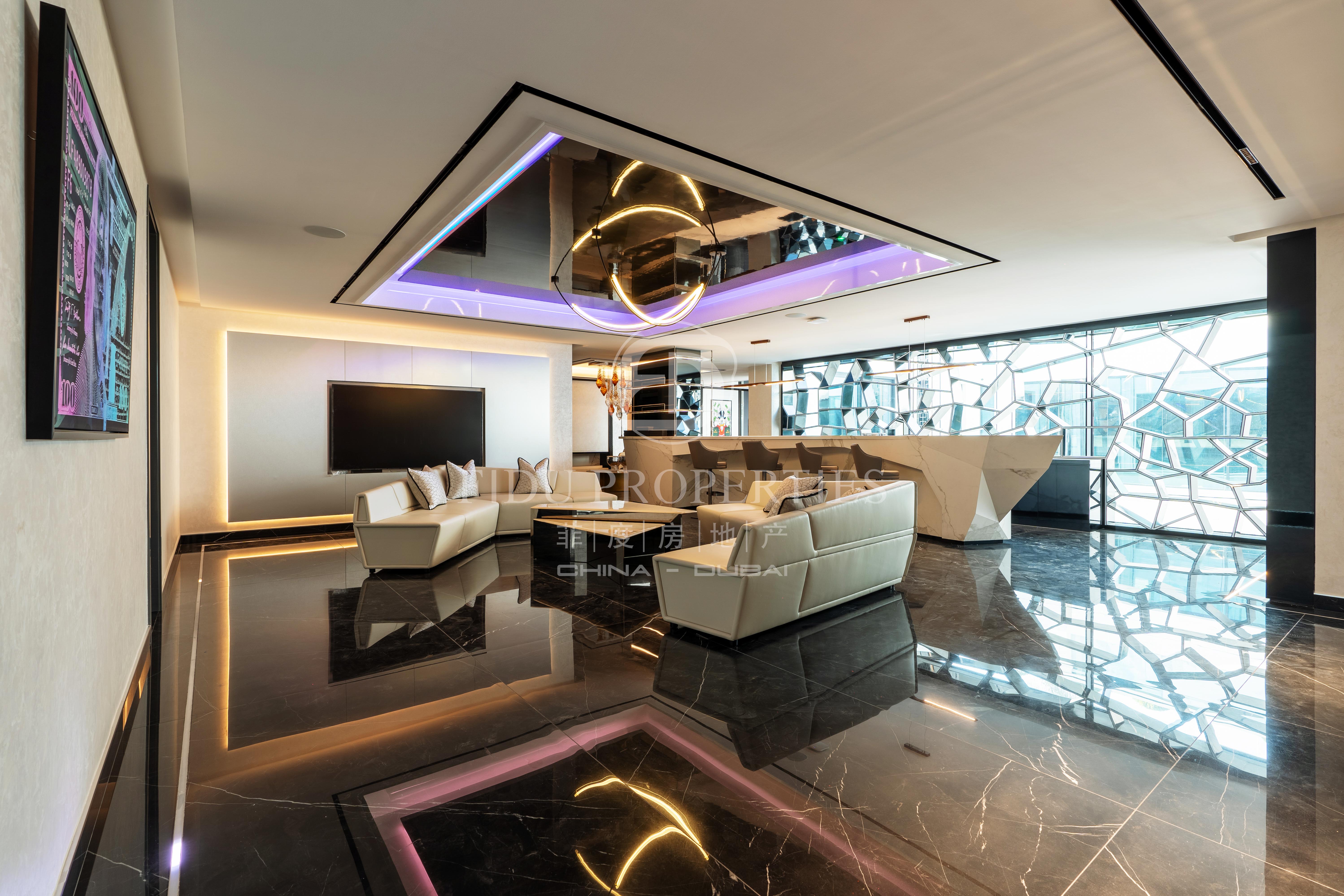 Custom Built 7 Bedrooms Mansion On The Golf Course