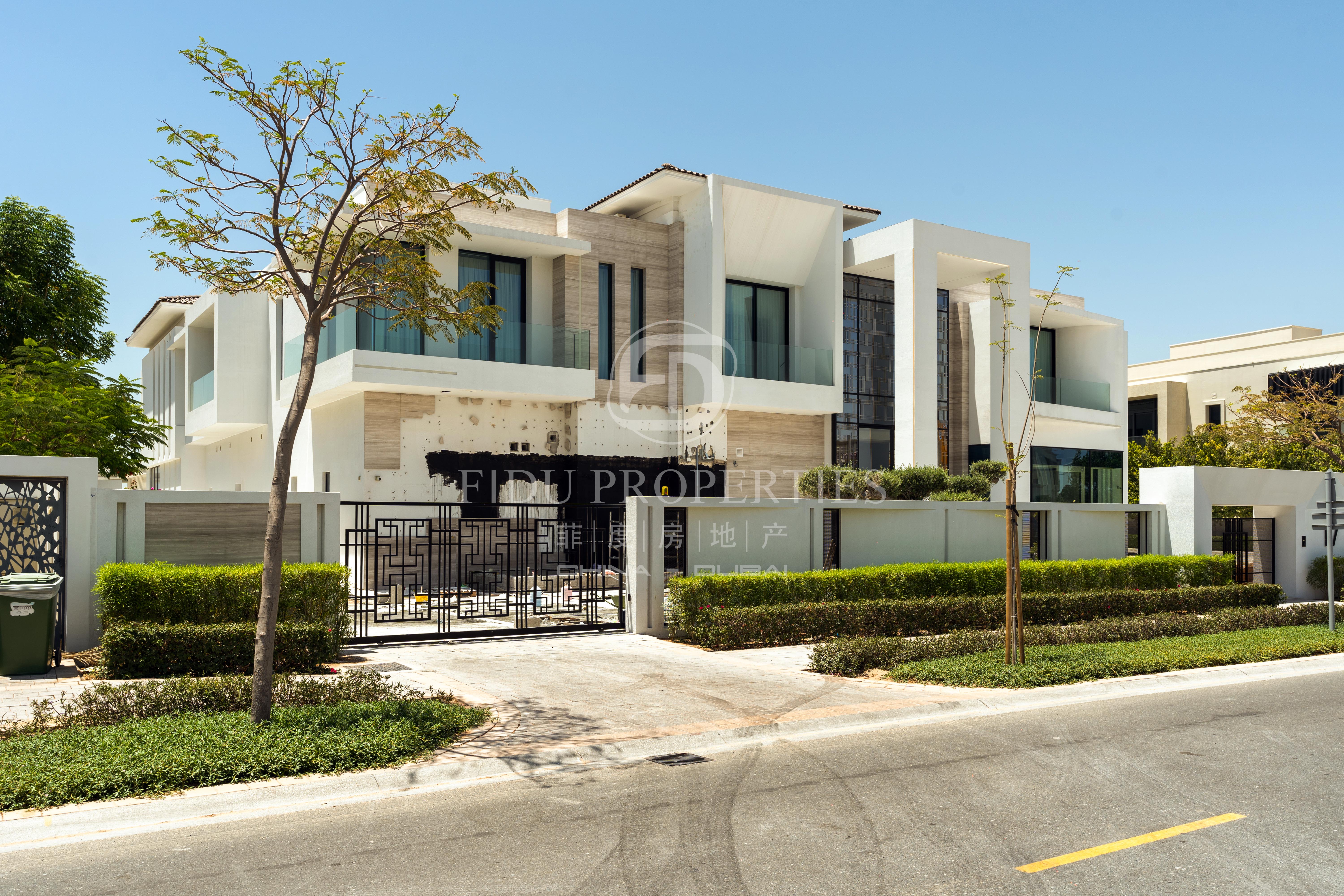 Custom Built 7 Bedrooms Mansion On The Golf Course