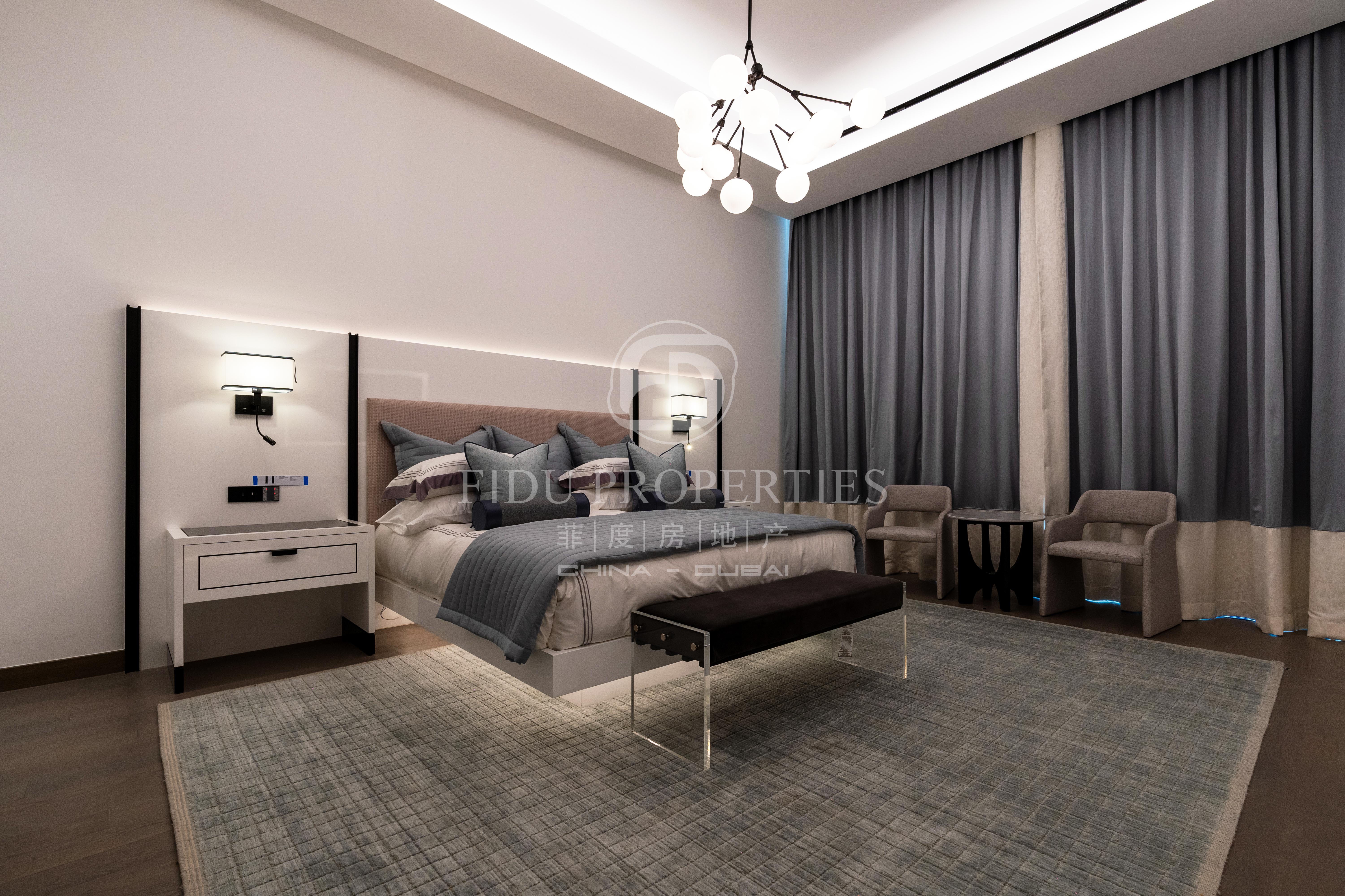 Custom Built 7 Bedrooms Mansion On The Golf Course