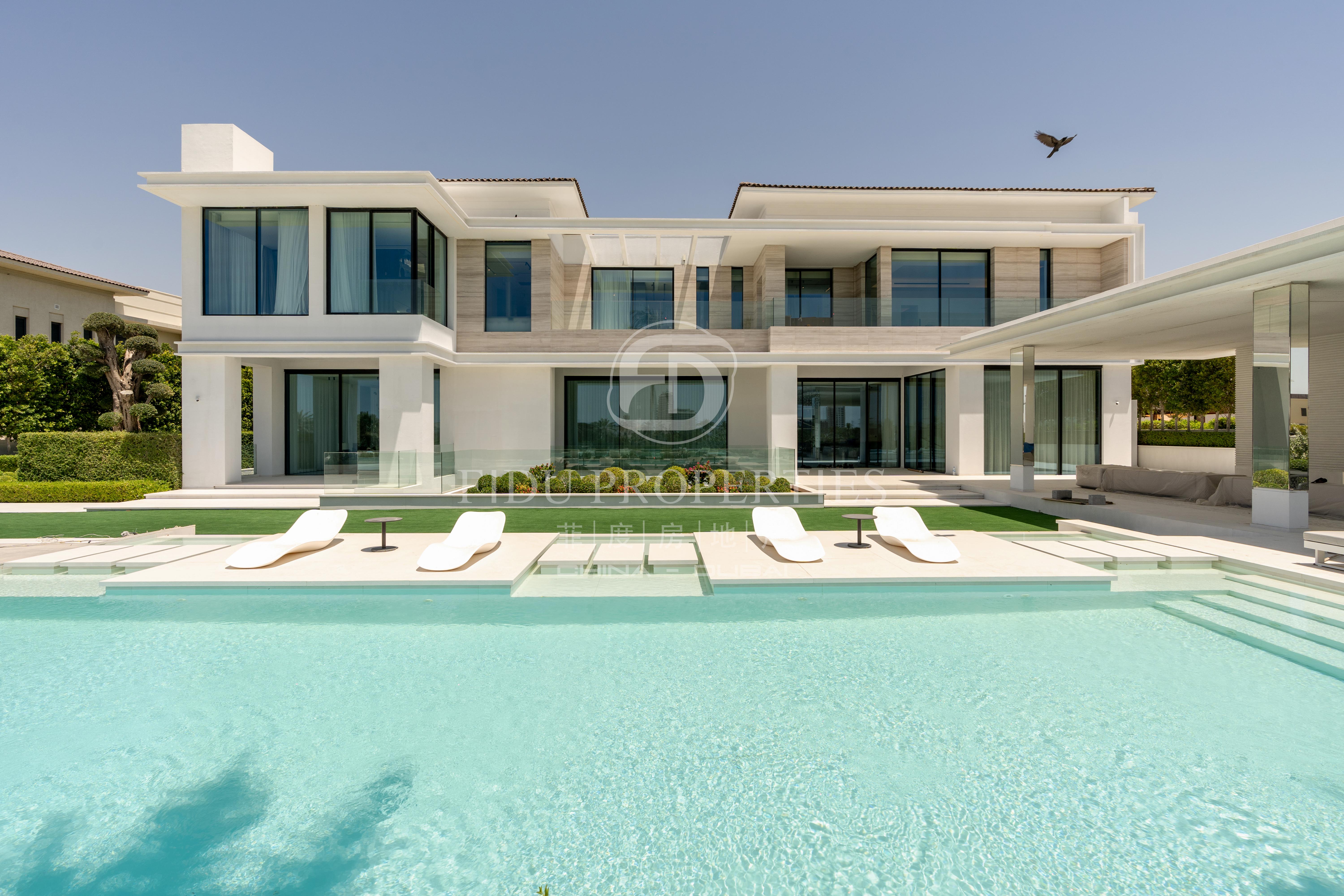Custom Built 7 Bedrooms Mansion On The Golf Course