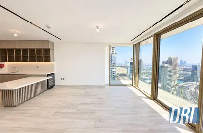 Apartment - 1 Bedroom - 2 Bathrooms for sale in St. Regis Residences Financial Center Road - Downtown Dubai - Dubai