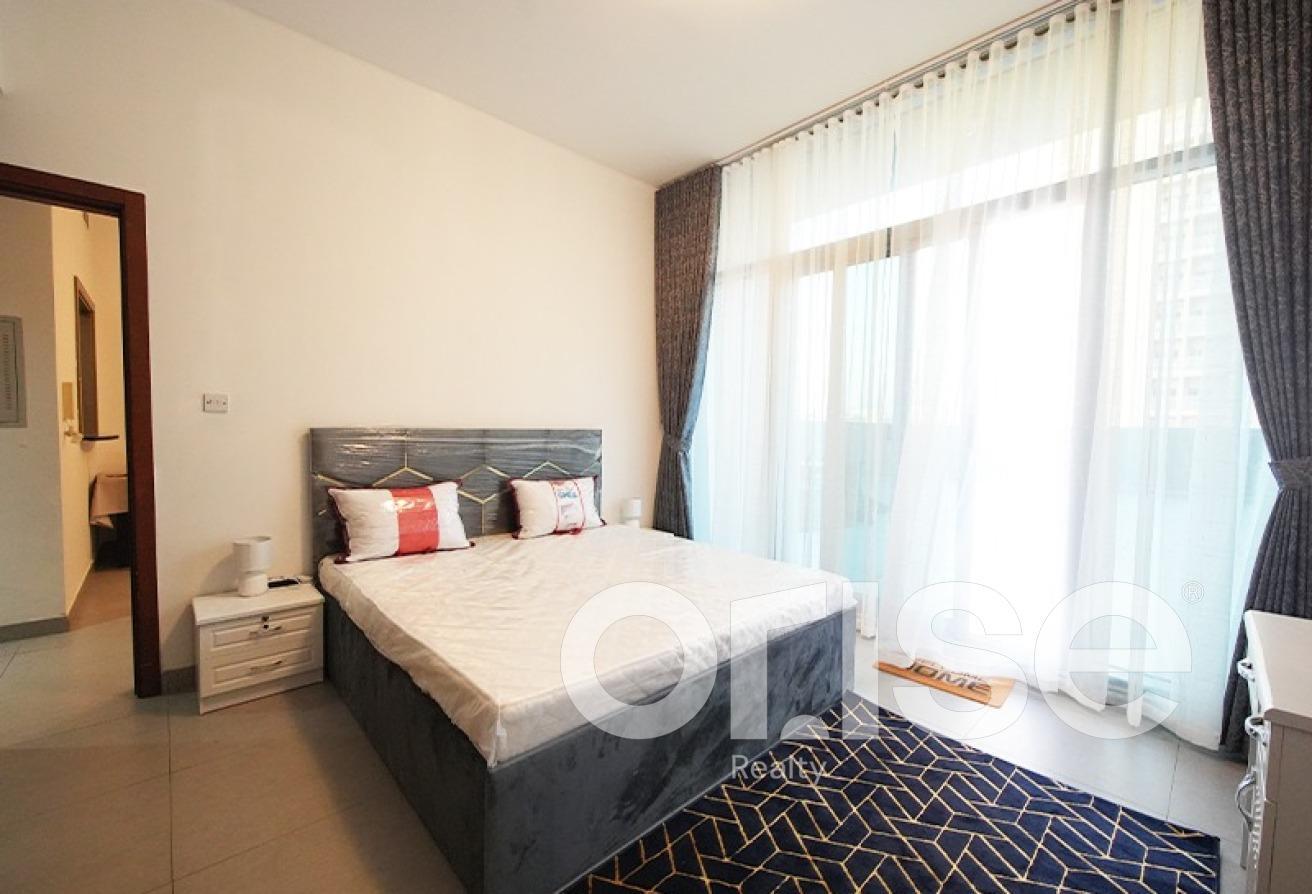 1 BR Apartment with 600sqft Private Garden photo 6