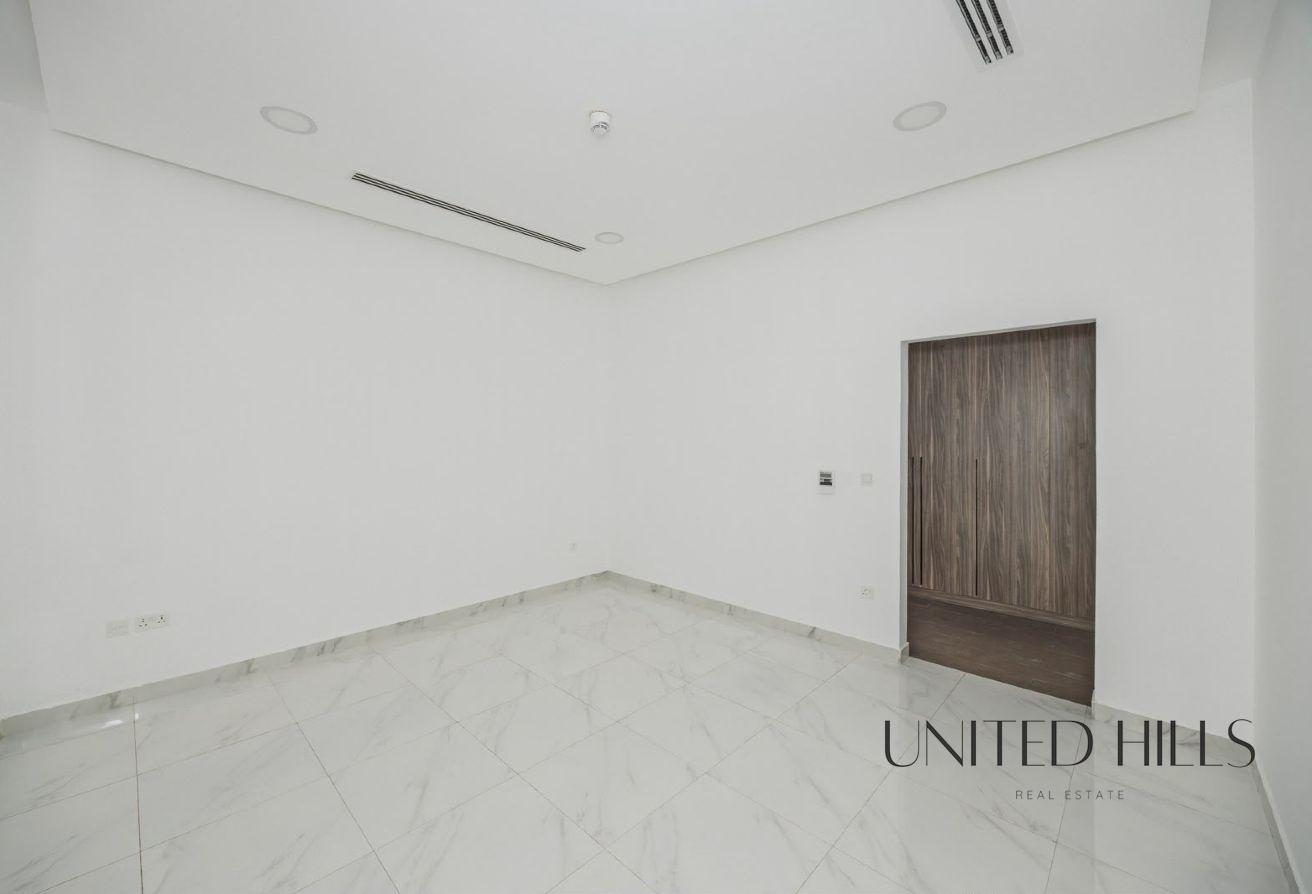 Spacious 5BR Villa | Al Furjan | Private Pool & Garden photo 19