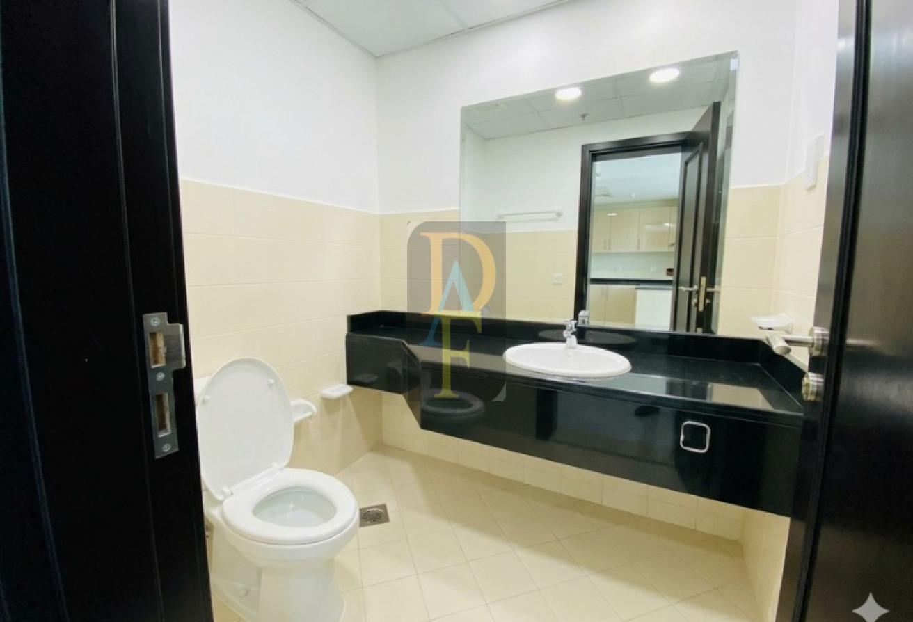 VACANT 1B/R NEAR THE GARDEN METRO STATION WITH ONE PARKING photo 6