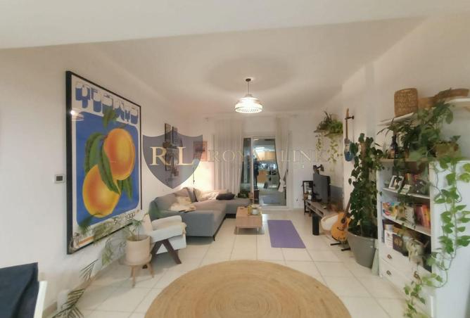 Spacious 1BR | Unfurnished | Great Investment