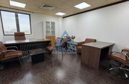 Office Space - Studio - 2 for rent in Al Ashram Building - Al Garhoud - Dubai