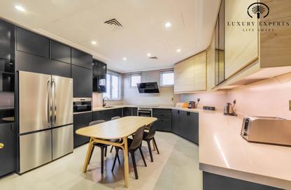 Villa - 4 - 4 for rent in Garden Homes Frond B - Garden Homes - Palm Jumeirah - Dubai