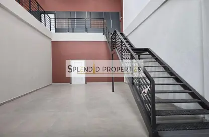 مستودع - استوديو - 2 حمامات للايجار في وسط المدينة - مدينة دبي للإنتاج (اي ام بي زد) - دبي