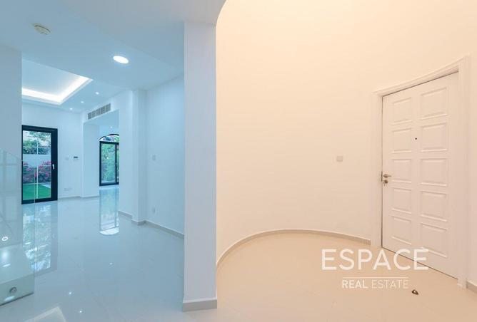 77791810 - Property Image 2