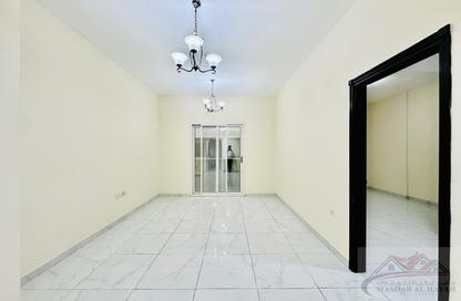 Apartment - 1 Bedroom - 2 Bathrooms for rent in Muwaileh 29 Building - Muwaileh - Sharjah