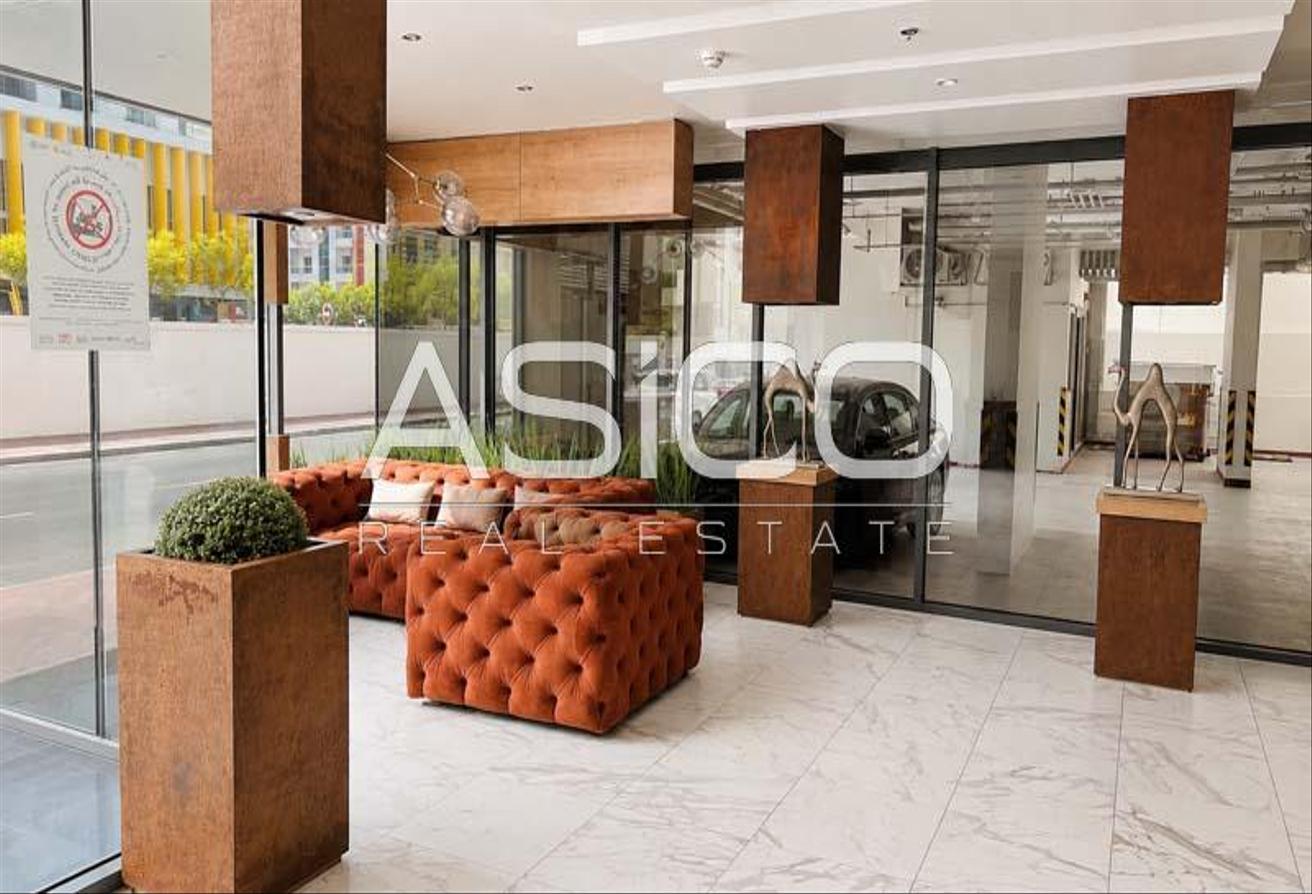 Bright 1BR | Pool & Gym | Great Location photo 12