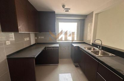 Apartment - 1 Bedroom - 2 Bathrooms for rent in Burooj Views - Marina Square - Al Reem Island - Abu Dhabi