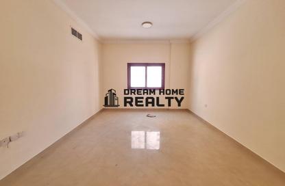 Apartment - 1 Bedroom - 2 Bathrooms for rent in Al Khan - Sharjah