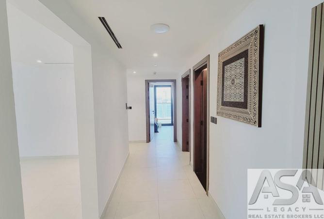 3 BR Apartment in Al Jaddaf with Landmark Views photo 2
