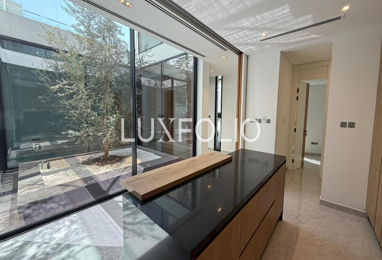 Private Pool | Ready To Move | Modern Luxury photo 17