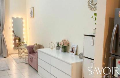 Apartment - Studio - 1 Bathroom for rent in Al Dhafra 4 - Al Dhafra - Greens - Dubai