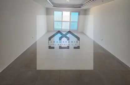 شقة - 2 غرف نوم - 4 حمامات للبيع في مساكن كورنيش عجمان - طريق كورنيش عجمان - عجمان