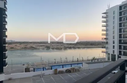 Apartment - 1 Bedroom - 1 Bathroom for sale in Waters Edge - Yas Island - Abu Dhabi