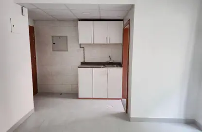 شقة - 1 حمام للايجار في الشامسي 1 - تجارية مويلح - الشارقة شقة - 1 حمام للايجار في الشامسي 1 - تجارية مويلح - الشارقة