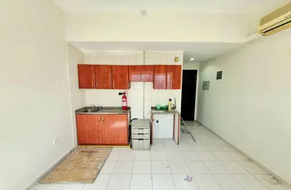 شقة - 1 حمام للايجار في الشامسي 1 - تجارية مويلح - الشارقة