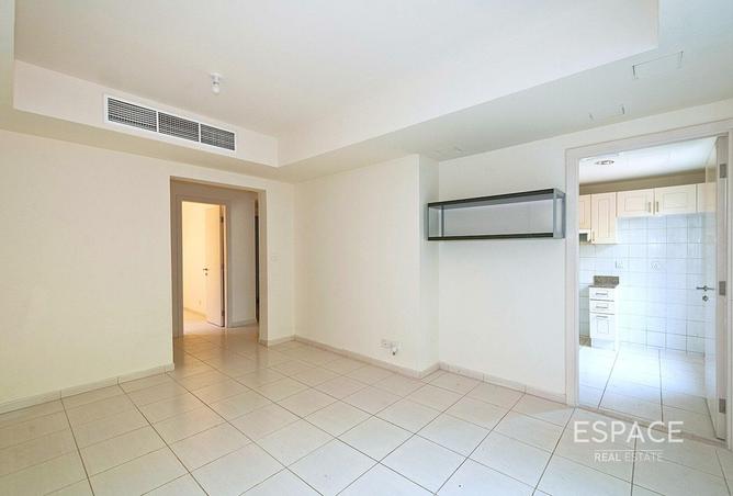 83215356 - Property Image 2