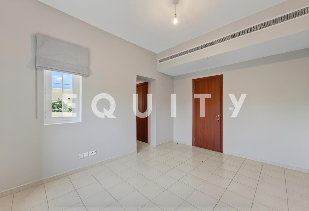 Under Renovation | 5 Bedrooms | Big Plot Villa photo 10