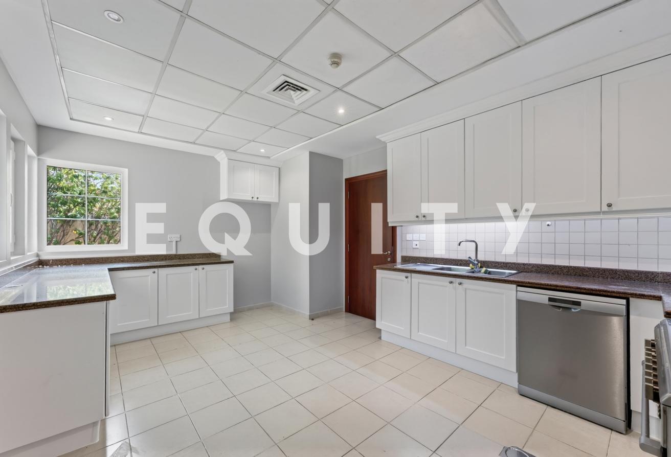 Under Renovation | 5 Bedrooms | Big Plot Villa photo 22