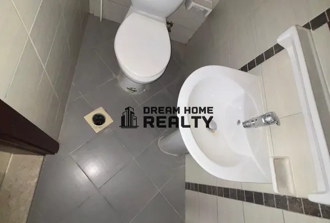 121111128 - Property Image 2