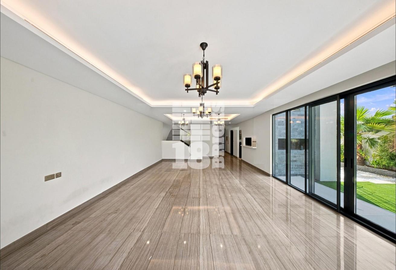 6 Bedrooms - Single Lane with Golf Course View photo 8