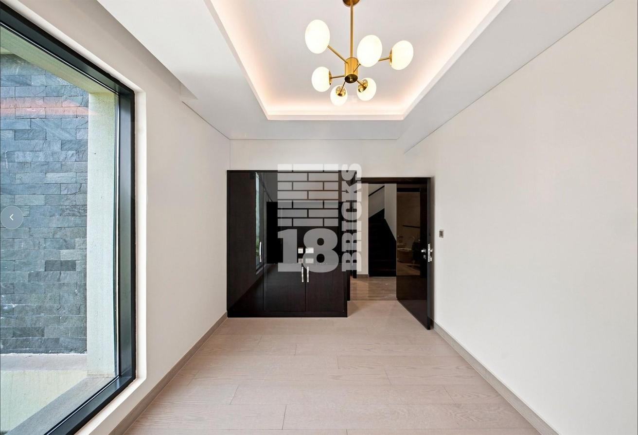 6 Bedrooms - Single Lane with Golf Course View photo 18