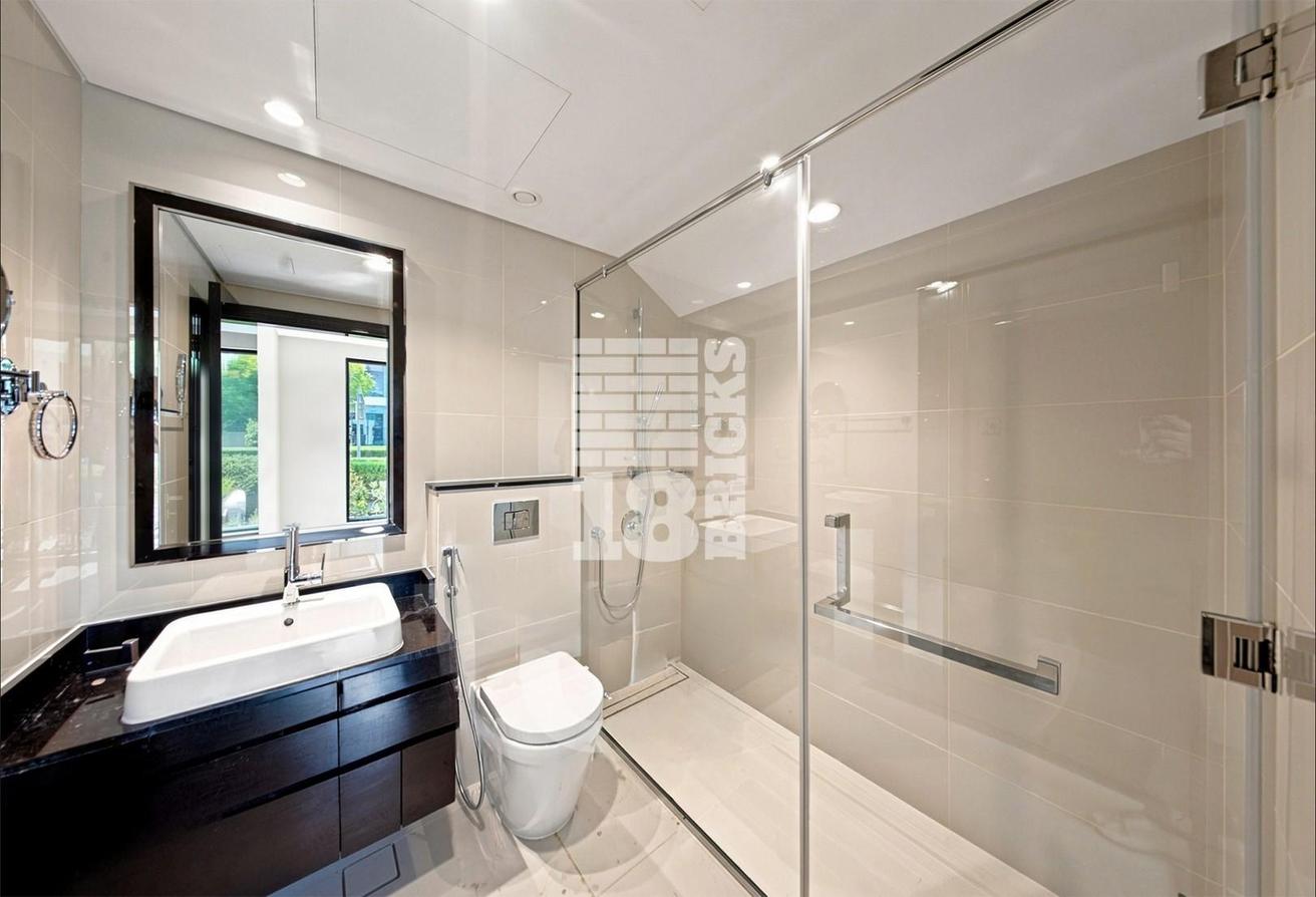 6 Bedrooms - Single Lane with Golf Course View photo 13