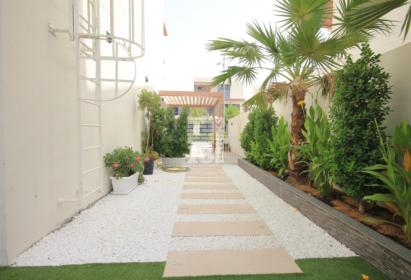 6 Bedrooms - Single Lane with Golf Course View photo 5